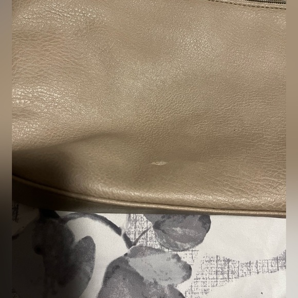 Roots Crossbody Bag - Picture 3 of 3